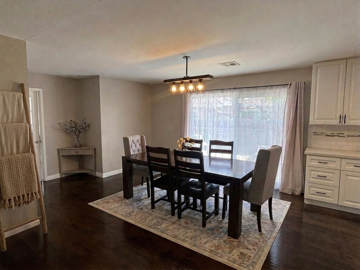 Building Photo - 10554 Andasol Ave