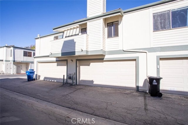 Building Photo - 10475 Newhome Ave