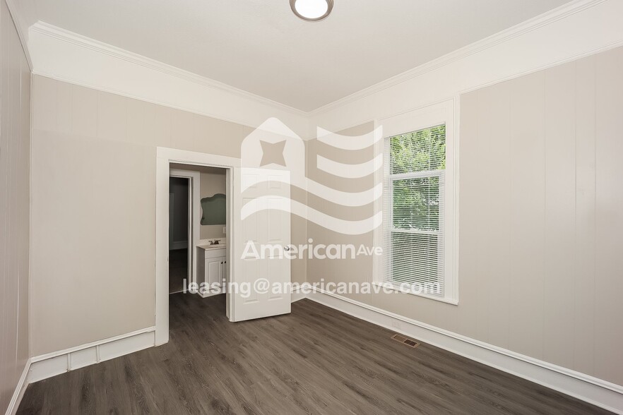 Building Photo - 3000 11th Ave