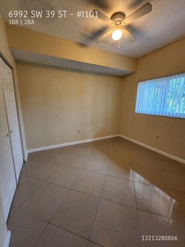 Building Photo - 6992 SW 39th St