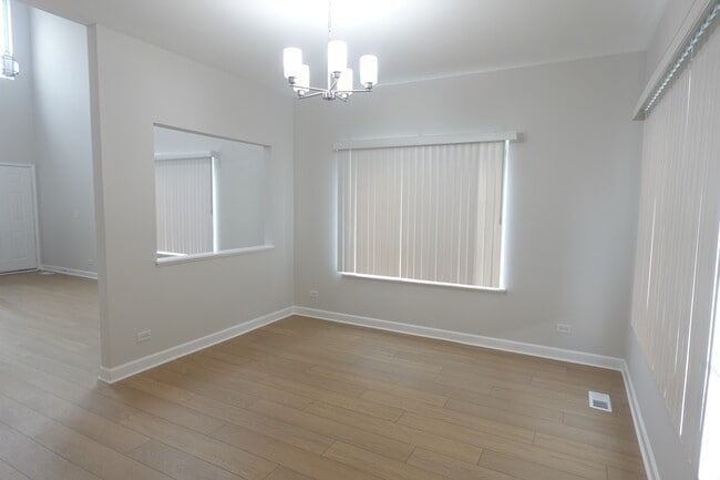 Building Photo - 3430 Blue Ridge Dr