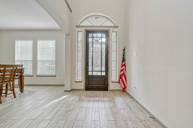 Building Photo - 127 Teralyn Grv Lp