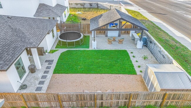 Building Photo - 3504 Jorge Sosa Dr