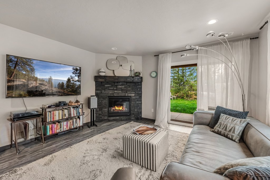 Building Photo - 195 Jasper Loop