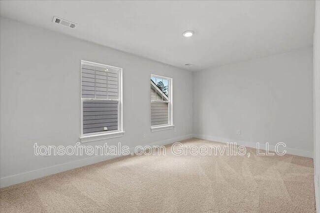 Building Photo - 507 Ml Pk Wy