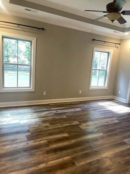 Building Photo - 202 Poplar St