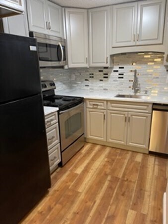 Building Photo - 10 Longworth Ave