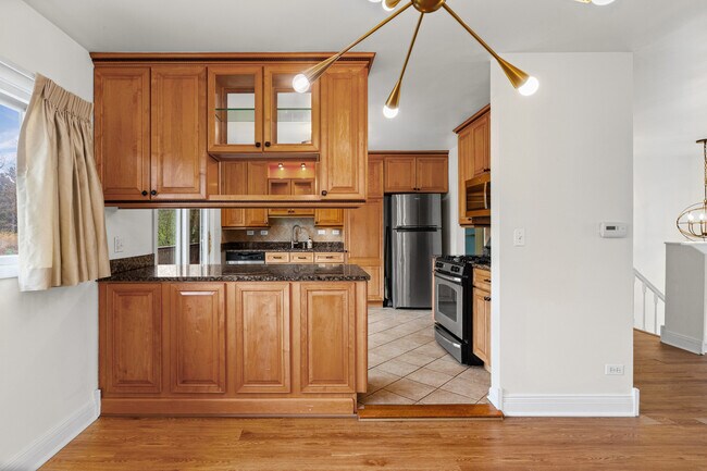 Building Photo - 6543 S Stough St