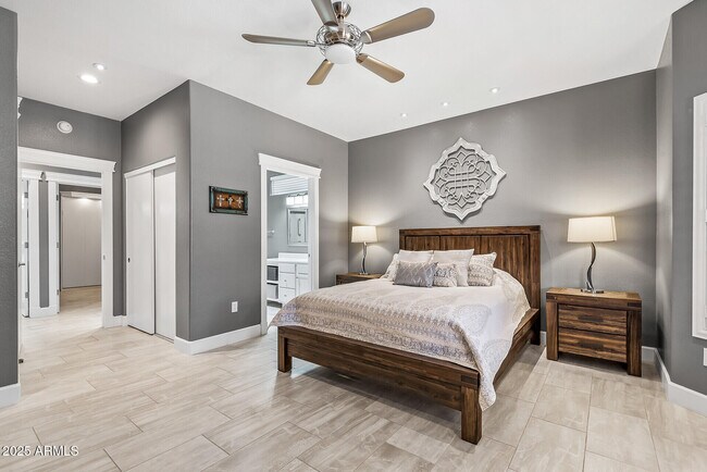 Building Photo - 16232 W Montoya Dr