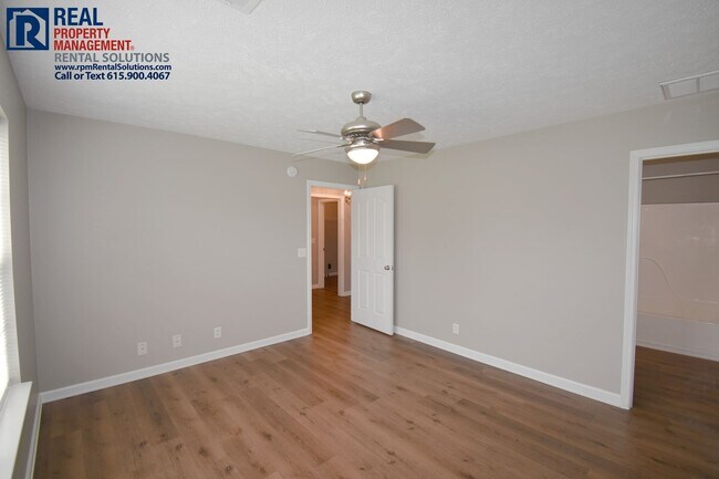 Building Photo - Adorable 3-bedroom home in Murfreesboro on a corner lot! Attached garage and washer and dryer hoo...
