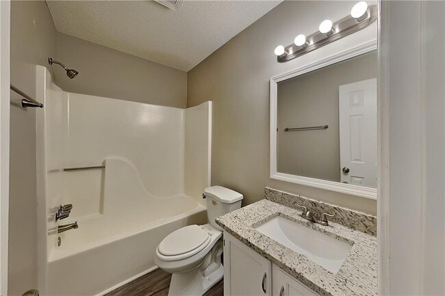 Building Photo - 379 Sumer Ln N