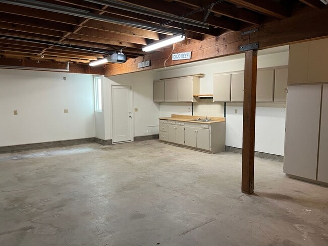 Building Photo - Pierpont Beach House for Lease!