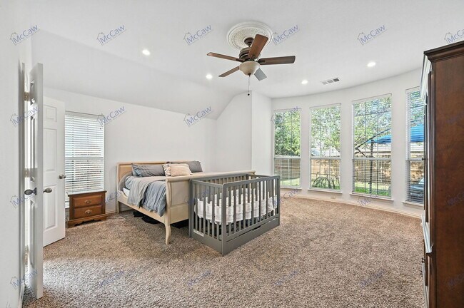 Building Photo - 7912 Adobe Dr