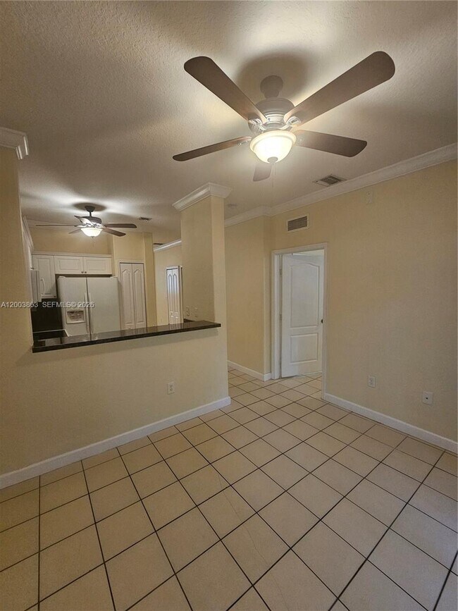 Building Photo - 1543 SE 25th St