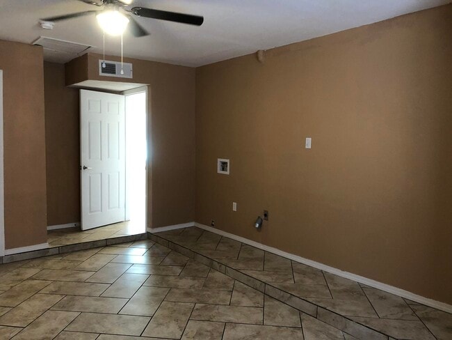 Building Photo - 228 Midianite Dr