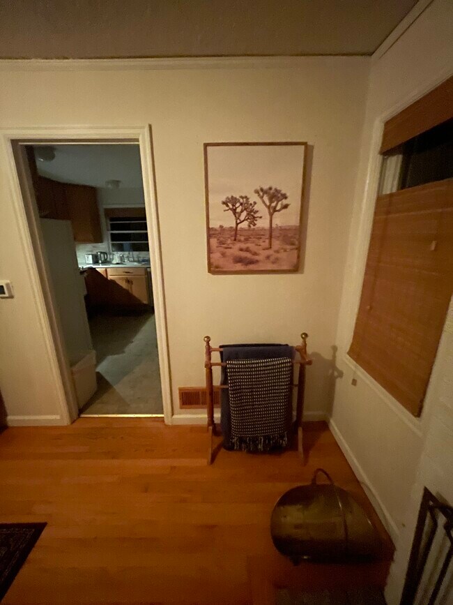 Building Photo - 1823 N Watts St