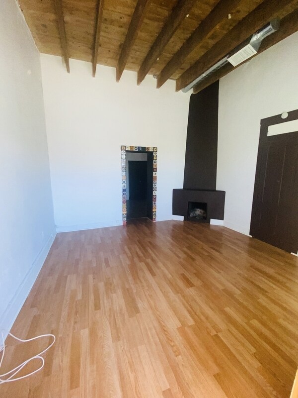Building Photo - 837 S 8th Ave