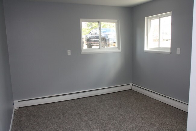 Building Photo - MOVE IN TODAY! Limited Units Available