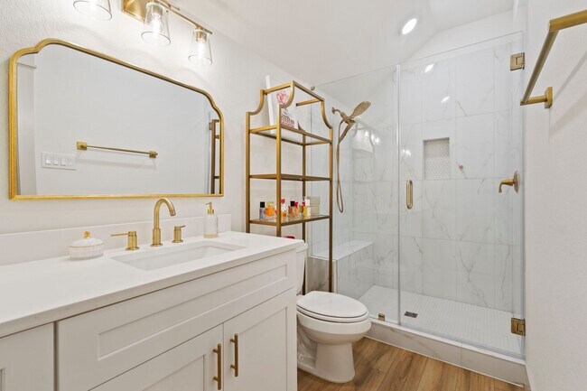 Building Photo - 21359 Monarch Dr