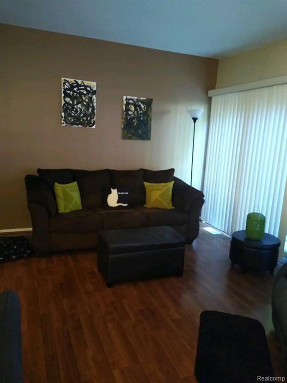 Building Photo - 1555 Brentwood