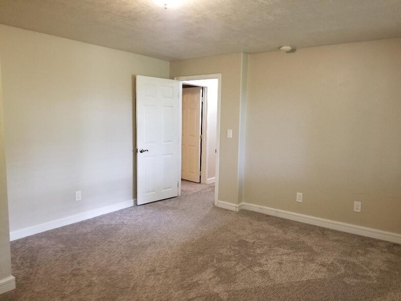Building Photo - 12000 S Allison Pk Ct