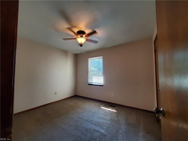 Building Photo - 5489 Davis Way