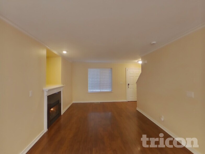 Building Photo - 14628 81st Ave E