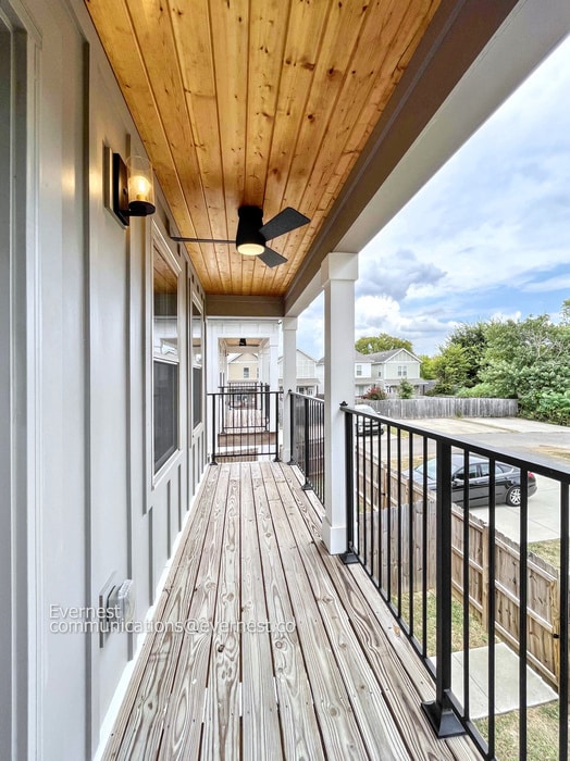 Building Photo - 1107 Walsh St