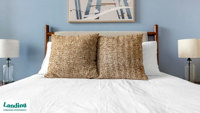 Building Photo - 4050 W Pine Blvd