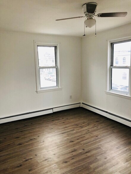 Building Photo - 22 Lafayette St