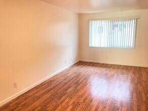 Building Photo - 370 Staten Ave