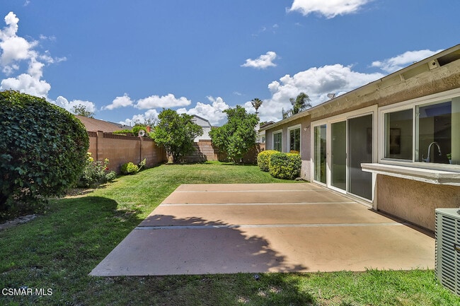 Building Photo - 2279 Connell Ave