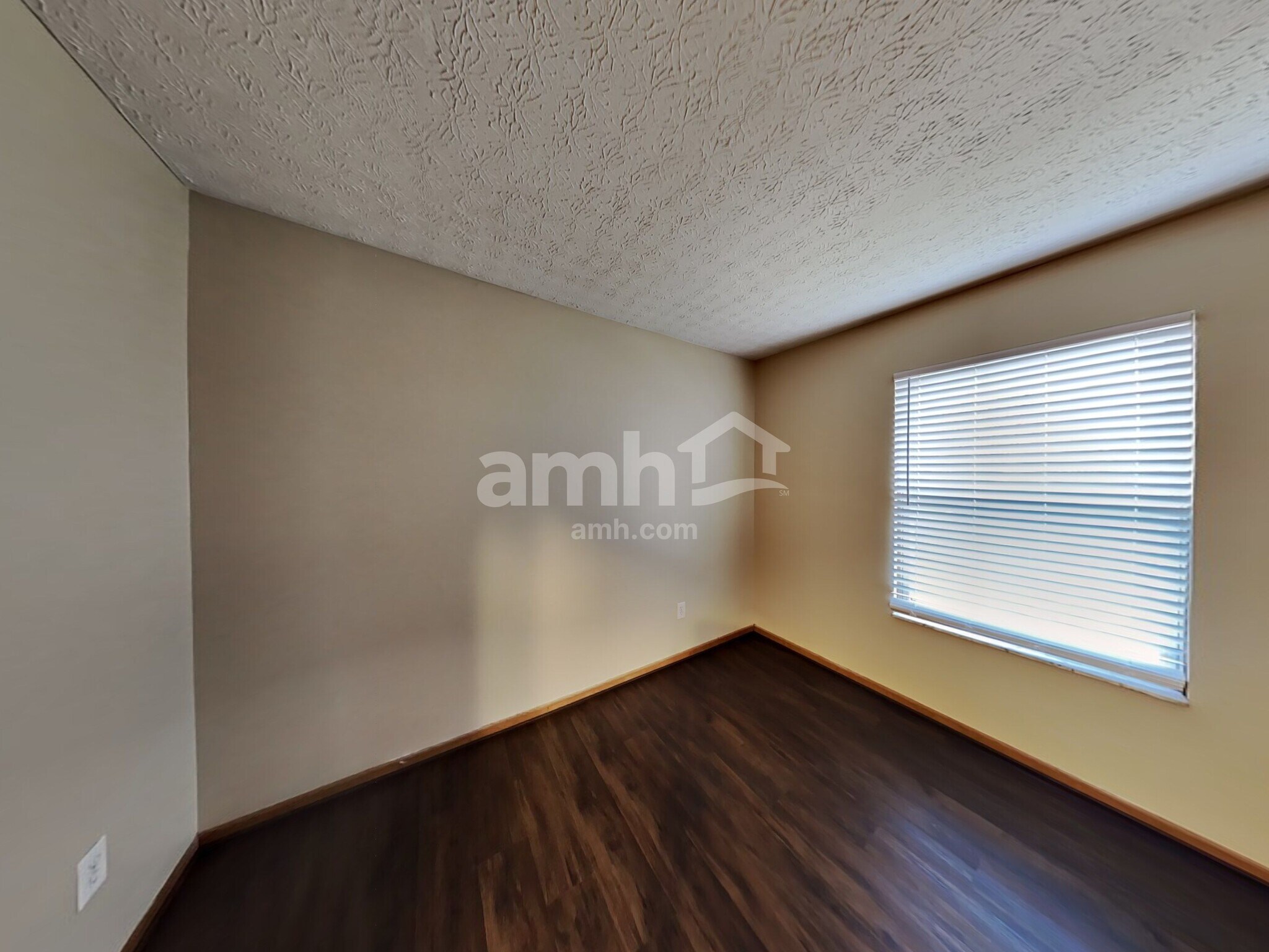 Building Photo - 3345 Trentshire Dr