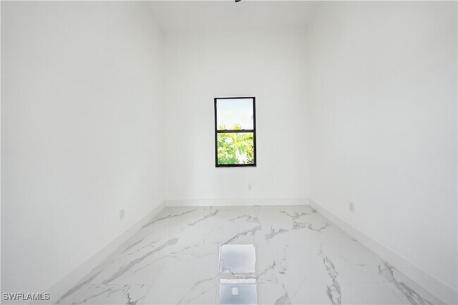 Building Photo - 4309 NW 38th Ave