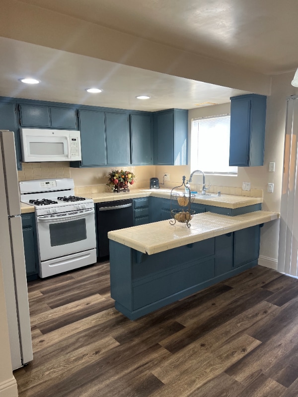 Building Photo - 509 E Park Ave