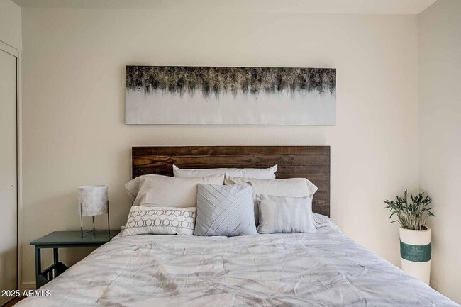 Building Photo - 7906 E Keim Dr