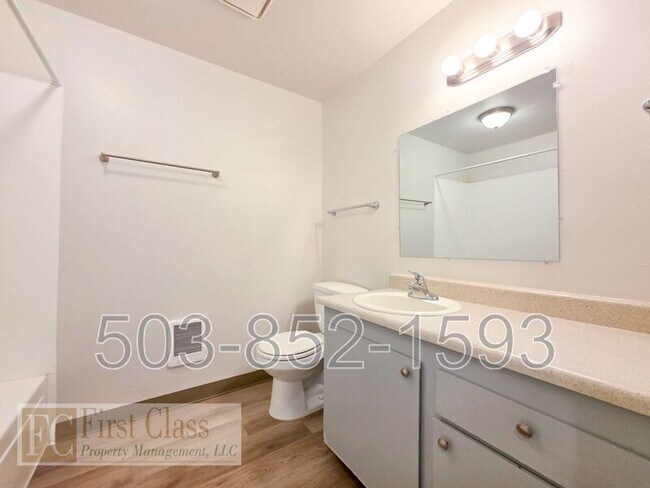 Building Photo - 1364 NE 186th Ave