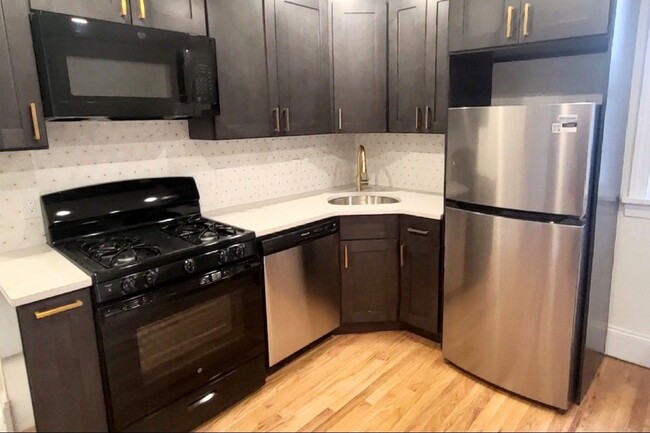 Building Photo - 35 Pangborn Pl