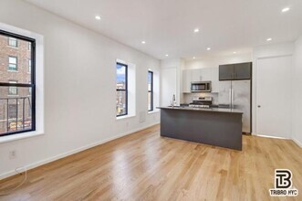 Building Photo - 4 bedroom in Brooklyn NY 11226