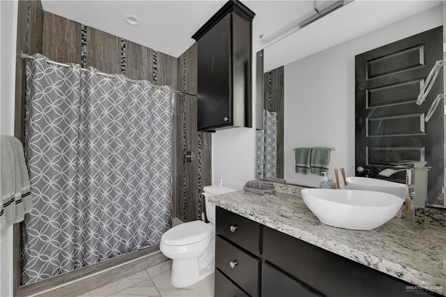 Building Photo - 20 West Dr