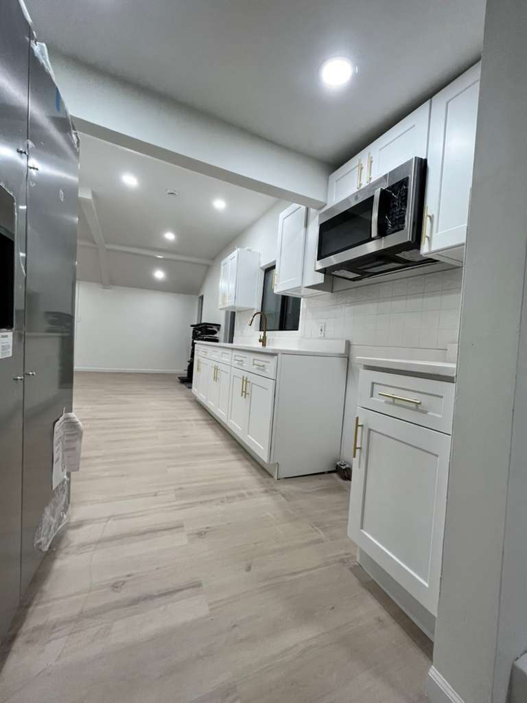 Building Photo - 14 Silver Trl