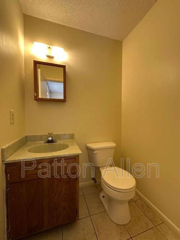 Building Photo - 74 Buffalo St