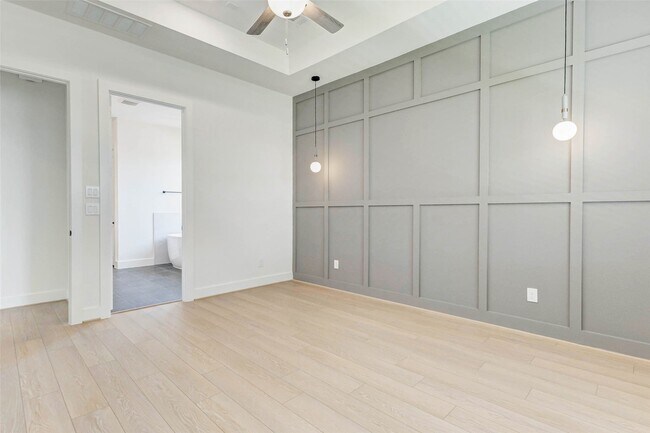 Building Photo - 1322 Village Falls Drive