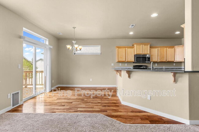 Building Photo - 1510 W Cactus St