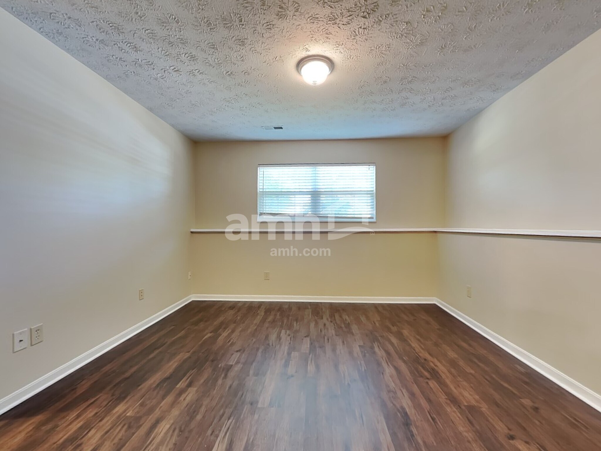 Building Photo - 2565 Chateaugay Ct