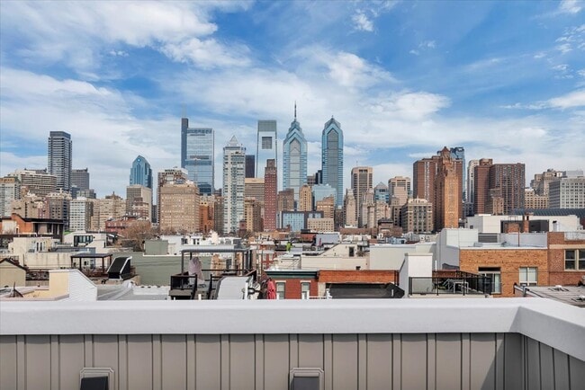Building Photo - 1623 Christian St
