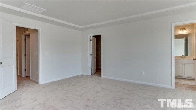 Building Photo - 120 Cambria Ln