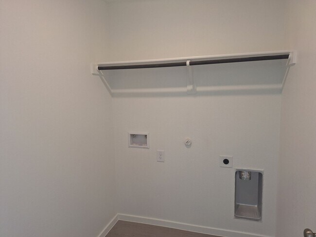 Building Photo - 15009 Bushwacker Wy