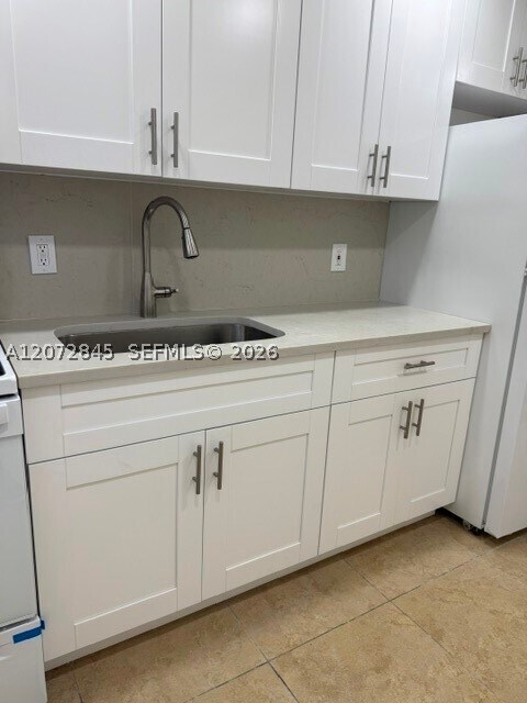 Building Photo - 4450 SW 67th Ave