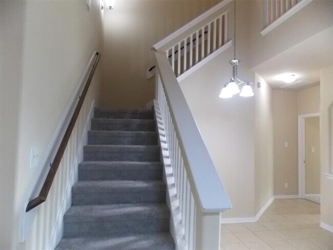 Building Photo - 6130 Carver Pines Dr